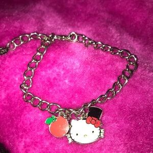 RARE VINTAGE HELLO KITTY NEW YORK TOP HAT APPLE CHARM BRACELET